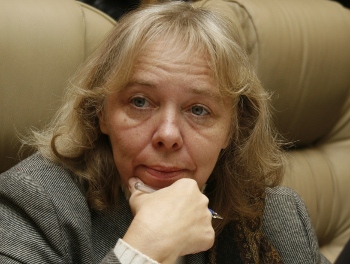 Общественница Ольга Пицунова раскритиковала установку трехъярусных кашпо в Саратове