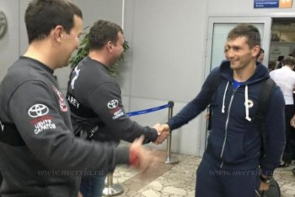 В Саратов прибыл соперник Артема Чеботарева в бое за титул чемпиона мира по боксу