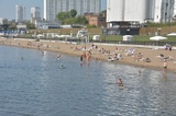 «Режим тархуна». В последние жаркие дни лета на новом саратовском пляже всё ещё действует запрет на купание