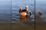 Бывший начальник УМВД по Саратову за 3,5 часа проплыл 11 километров по Волге для достижения нового рекорда 