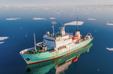 Шторм и редкие природные явления: саратовский учёный три недели провёл в Арктике 