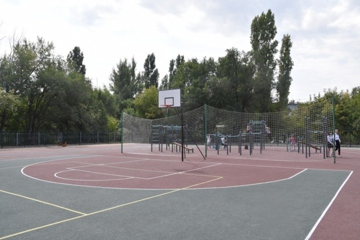 Мэр пообещала, что саратовцы смогут посещать спортивные площадки на территории школ