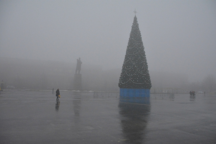 После дождя похолодание и снег: саратовцев ждёт резкая смена погоды в новогоднюю ночь