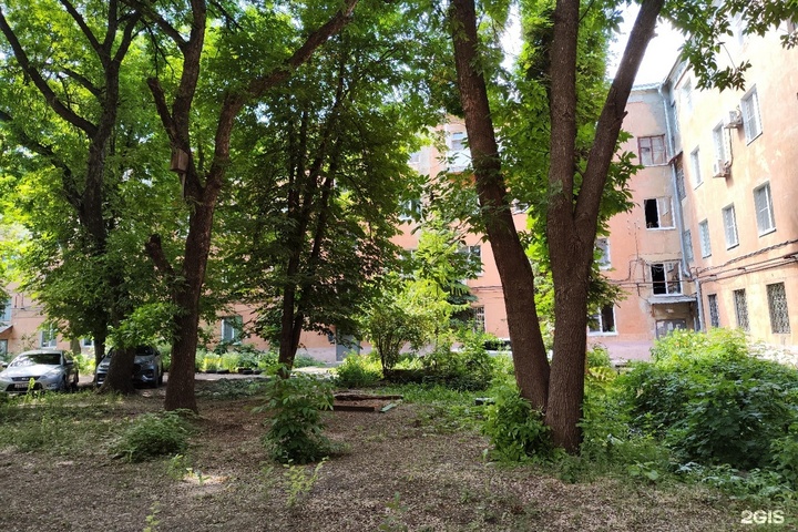 В Кировском районе к середине лета отремонтируют дворы пяти домов
