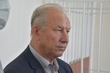КПРФ переводит экс-депутата Госдумы из Москвы в Саратовскую область, где он получил условный срок