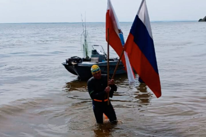 Бывший начальник УМВД по Саратову намеревается поставить очередной рекорд, переплыв Волгу