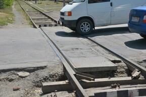 В Гагаринском районе на ночь закроют железнодорожный переезд