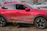 В Балаково неизвестный разбил машины: на месте находится полиция