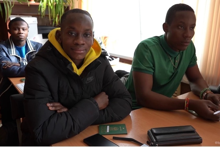 В Саратове на службу по контракту набирают студентов из Африки