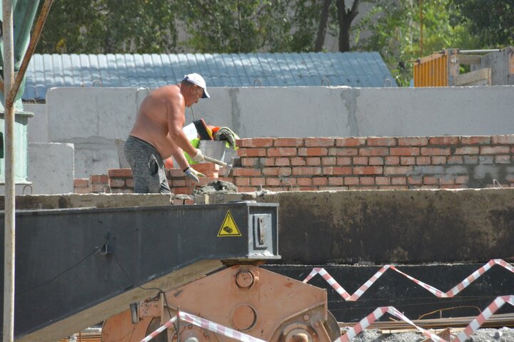 В Саратовской области застройщики ввели всего 2,2% от общего объема жилья (в реестре минстроя вообще нет ни одного дома)