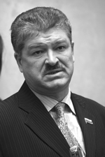 Умному дай голову, трусливому дай коня...