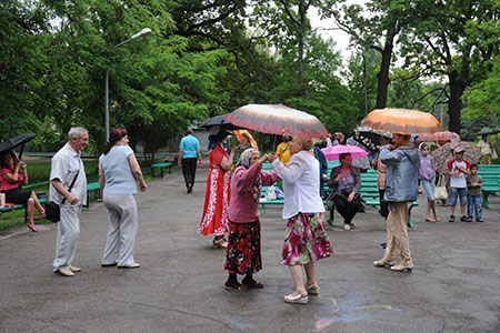 Светлые аллеи Светлые аллеи