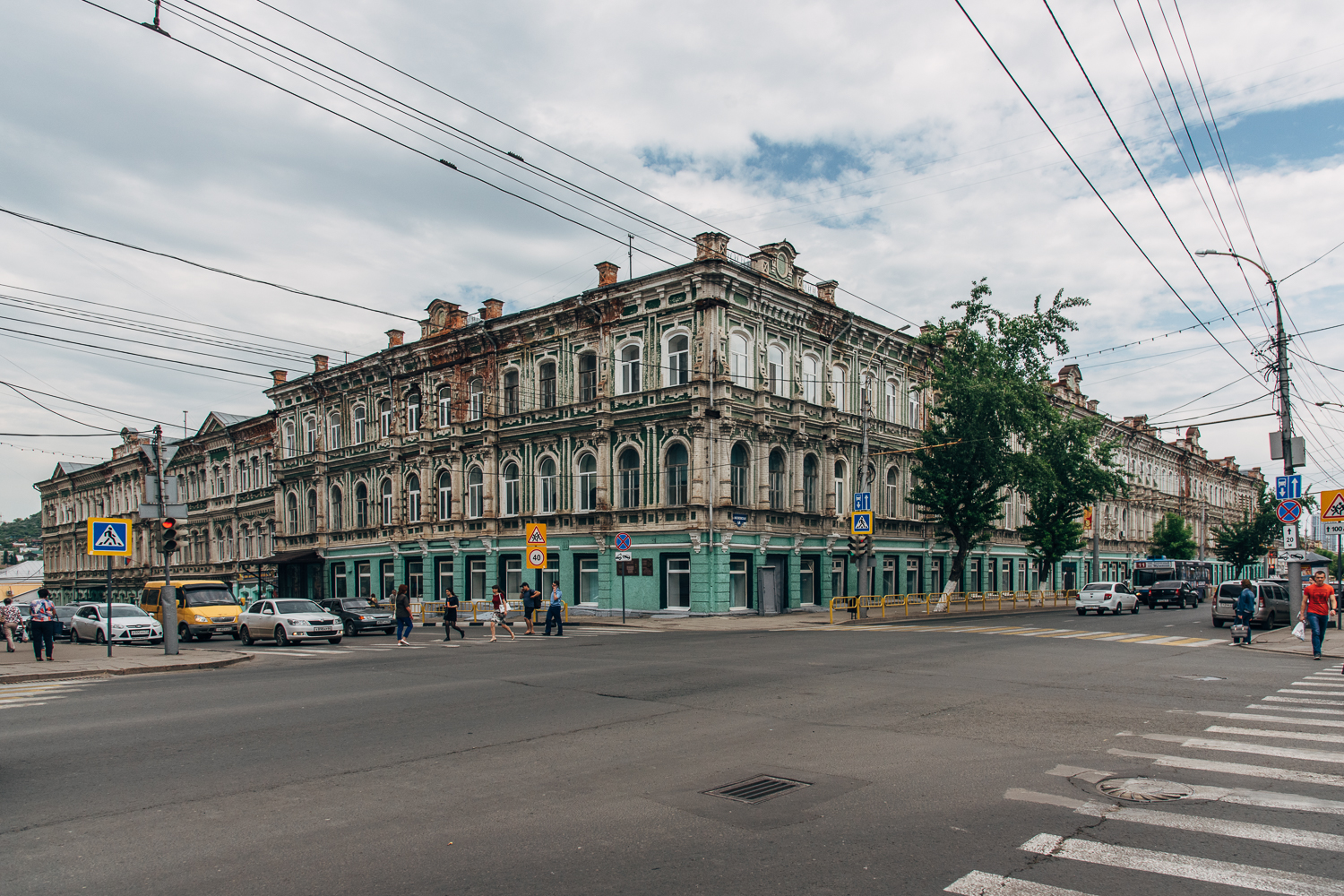 Лицей №4 и Национальная Татарская Гимназия (фасад).JPG