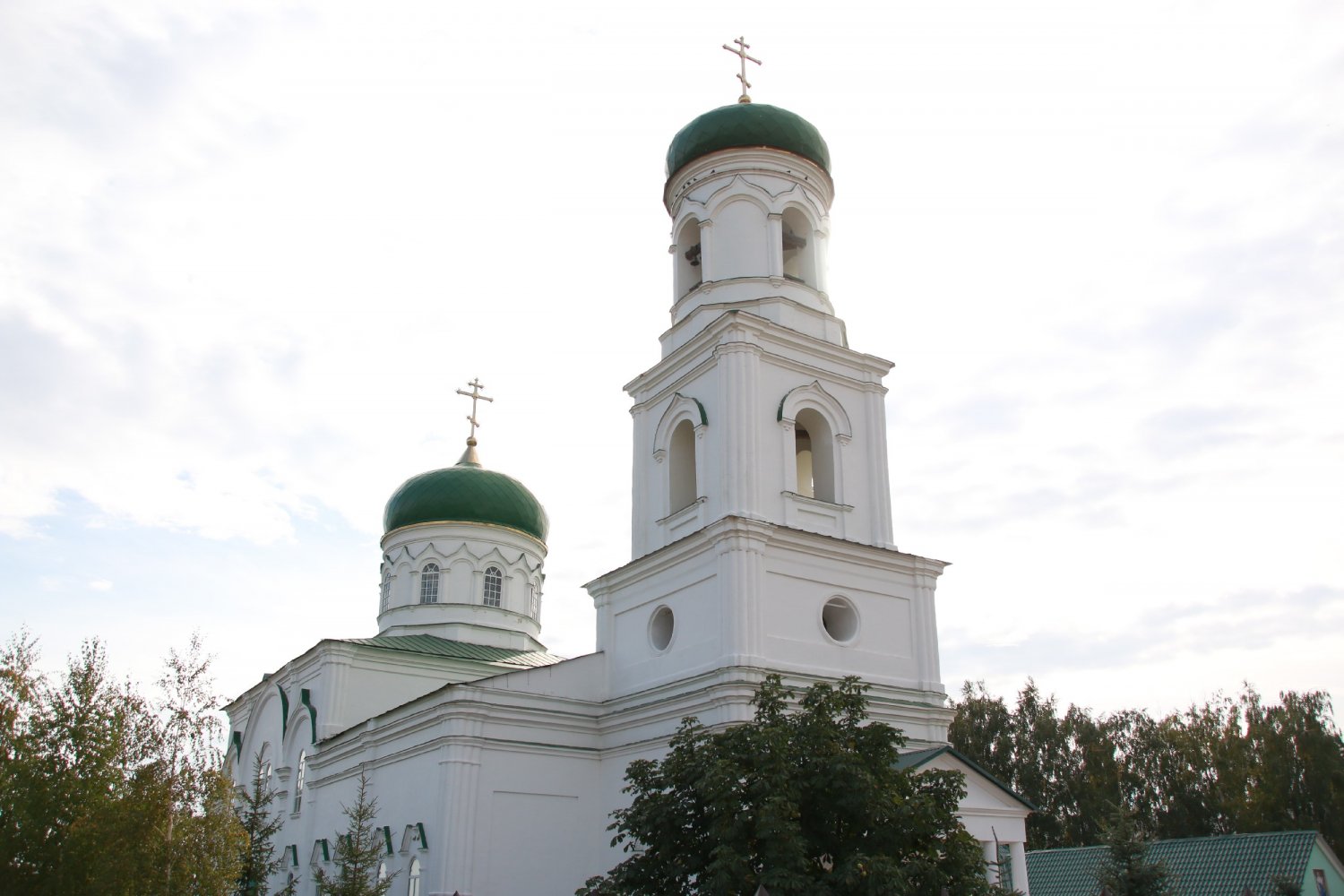 В Базарно-Карабулакском районе туристам показали конезавод, дом  пограничника и монастырь — ИА «Версия-Саратов»