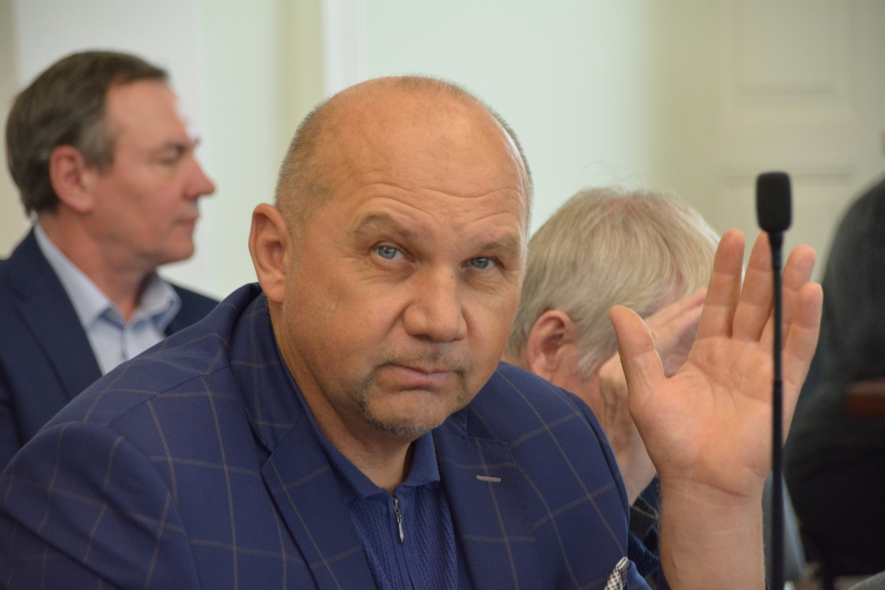 комаров комаров