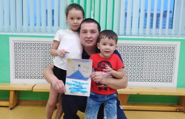 Джарбулов с детьми