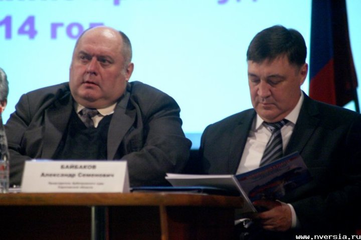 начальник ГУ МВД Сергей Аренин и председатель Арбитражного суда Саратовской области Александр Байбаков