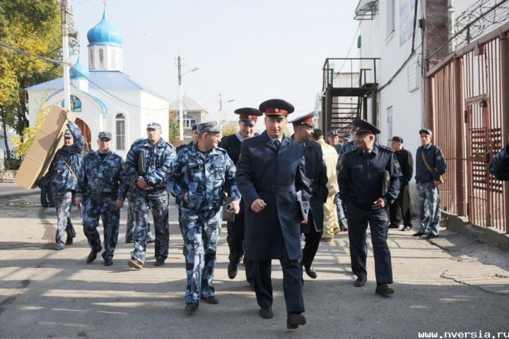 100 заключенных. Колония строгого режима во Владикавказе. Апшеронск колония строгого режима. Житомир тюрьма строгого режима. ИК 1 Владикавказ зона строгого режима.