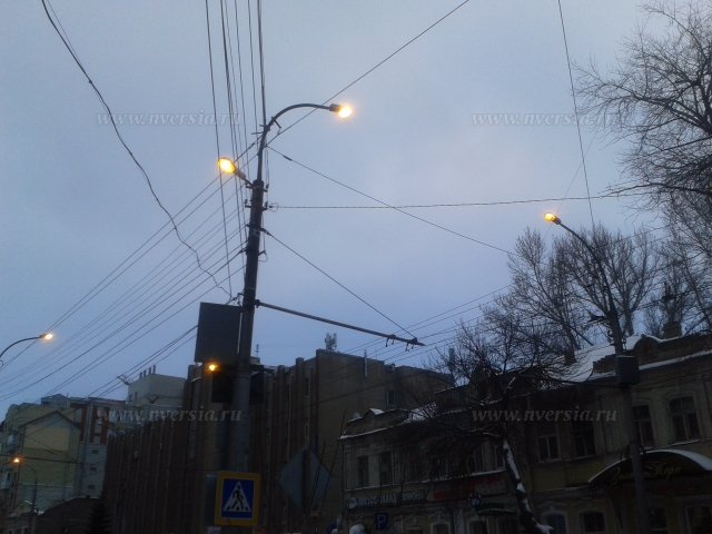 Песня там по периметру фонари. Фонари Саратова фото. Фонарь не горит в Нижнем Новгороде. Не горят фонари в Басманном районе.