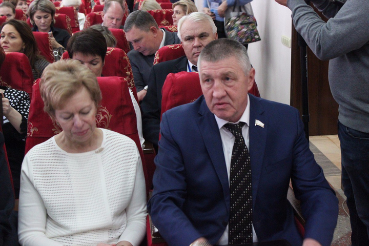 Первый заместитель министра здравоохранения Саратовской области Наталья Мазина и вице-губернатор Игорь Пивоваров