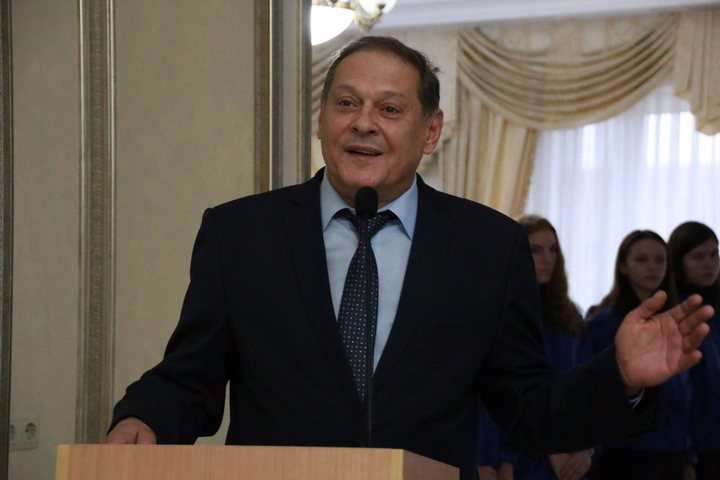Александр Стрелюхин