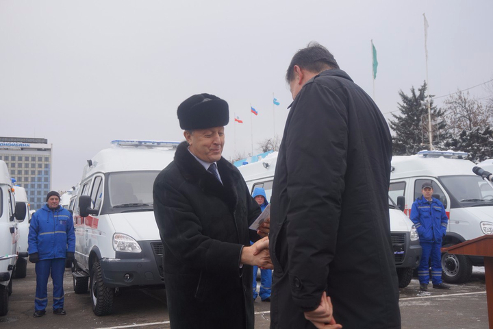 губернатор Саратовской области Валерий Радаев (слева)