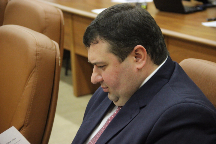 Депутат Станислав Денисенко