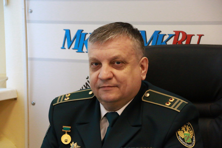 Начальник отдела таможенного контроля после выпуска товаров Василий Устинов 