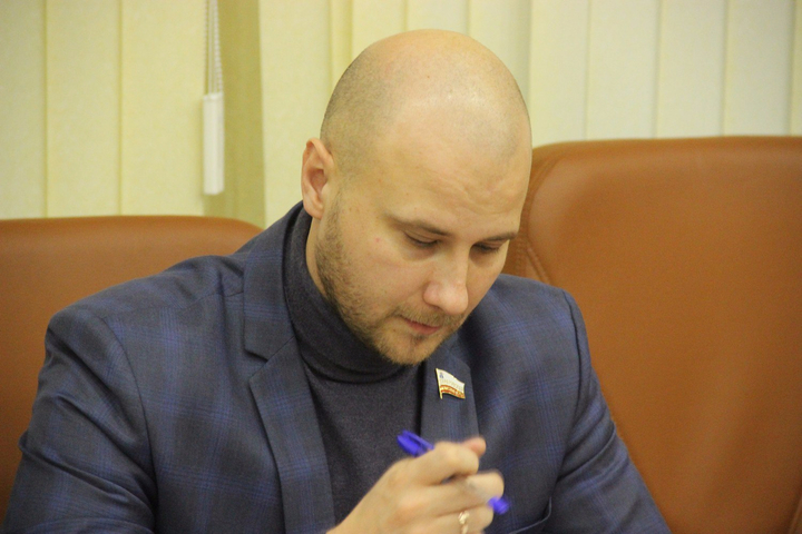 Депутат Алексей Наумов