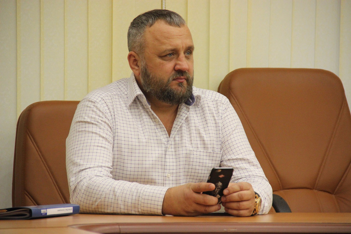 Депутат Павел Артемов