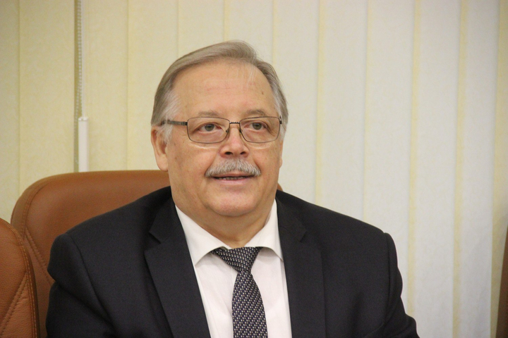 Первый заместитель министра финансов Саратовской области Виктор Осокин