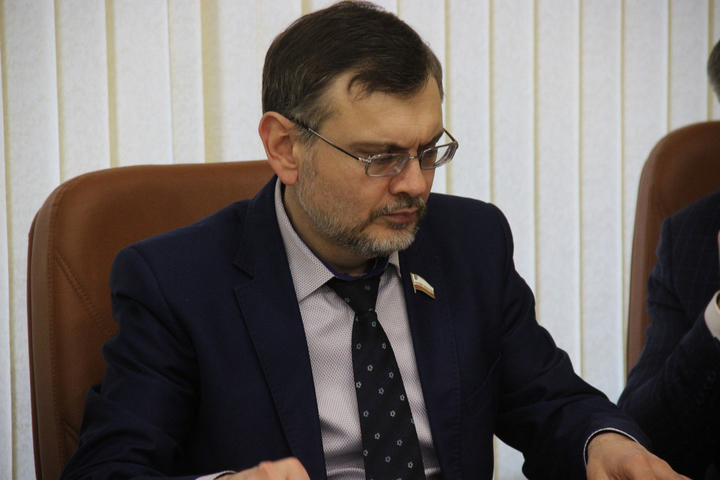 Министр территориальных образований Саратовской области Сергей Зюзин