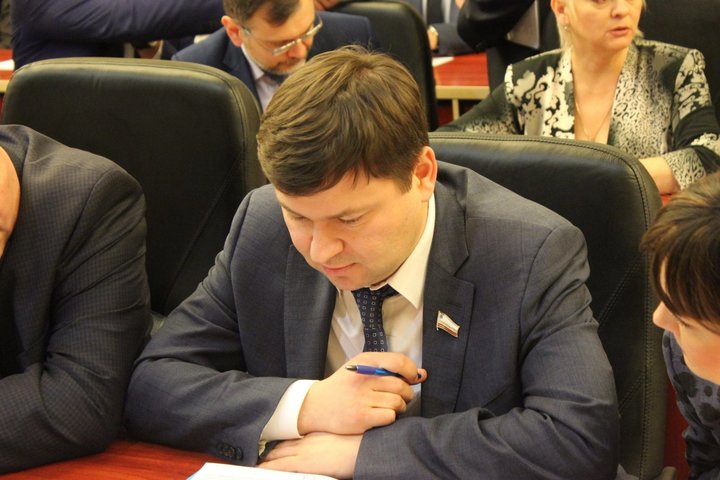 Министр строительства и ЖКХ Дмитрий Тепин