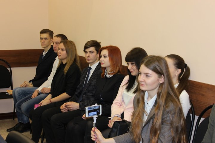 студенты-дублеры
