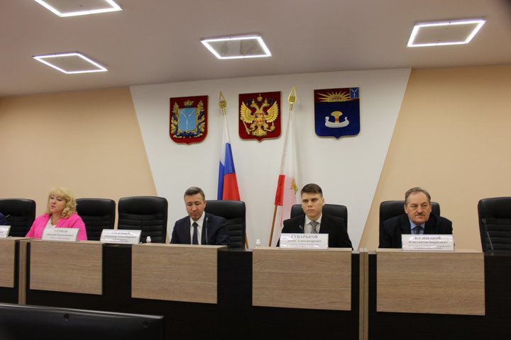 депутат облдумы Ольга Болякина, глава Балаковского района Александр Соловьев, дублер главы Денис Губарьков и глава собрания депутатов Балаковского района Константин Кузнецов