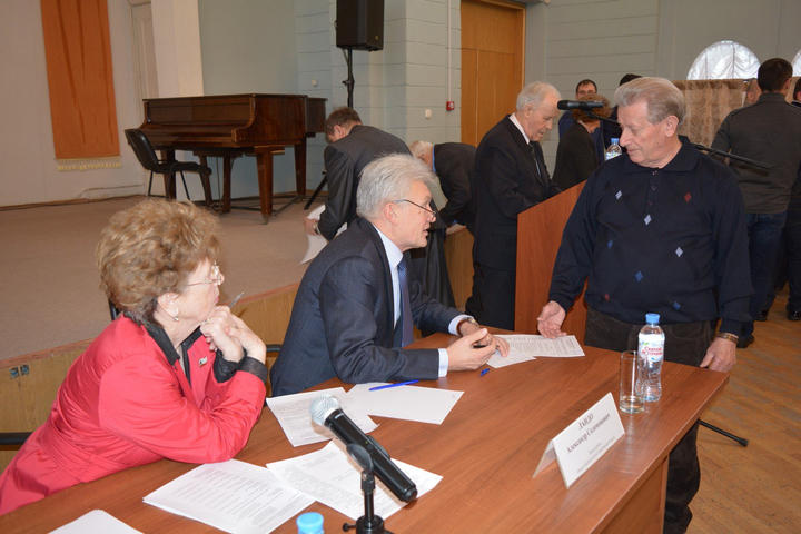 члены общественной палаты Валентина Богданова, Юрий Голуб и Александр Ландо
