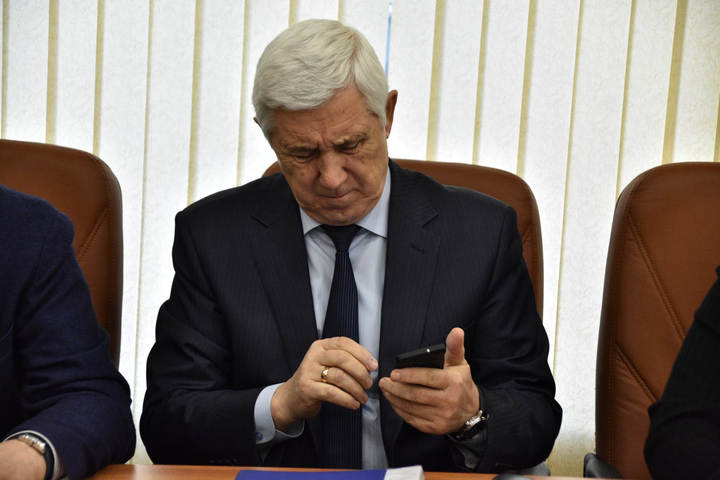 Депутат Владимир Капкаев
