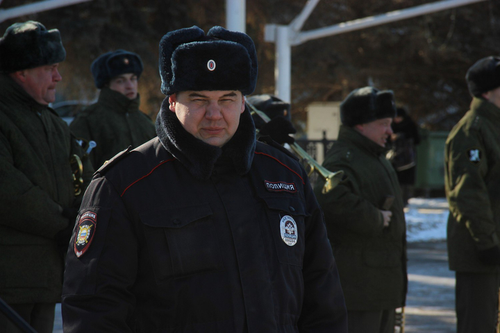 Начальник отделения охраны общественного порядка УВД Саратова Геннадий Болтышев