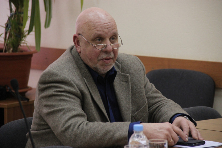 Депутат Николай Островский