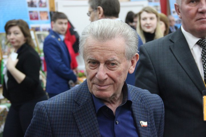 председатель Общественной палатыСаратовской области Александр Ландо