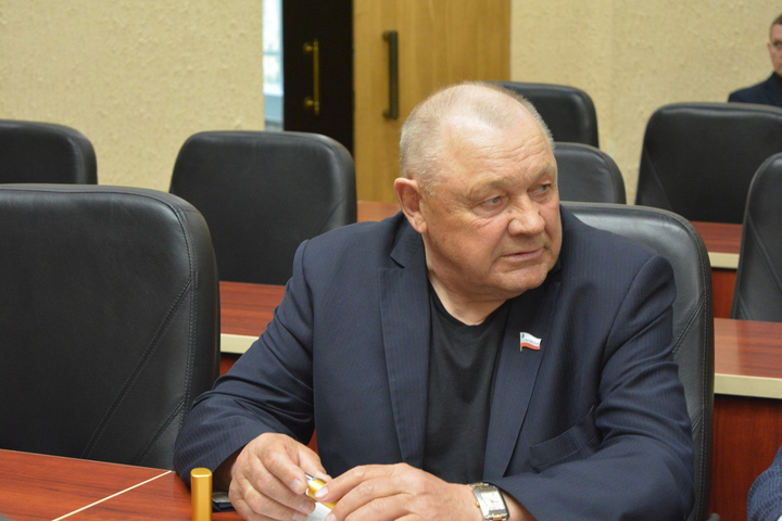 Депутат Николай Семенец