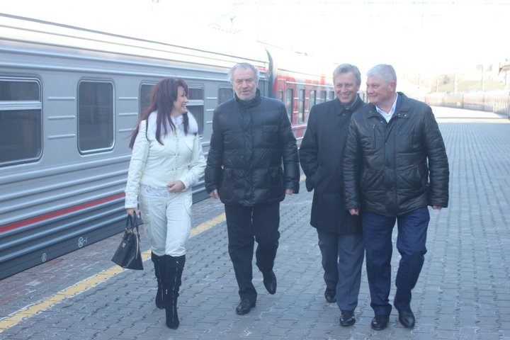 Валерий Гергиев (в ценре слева)