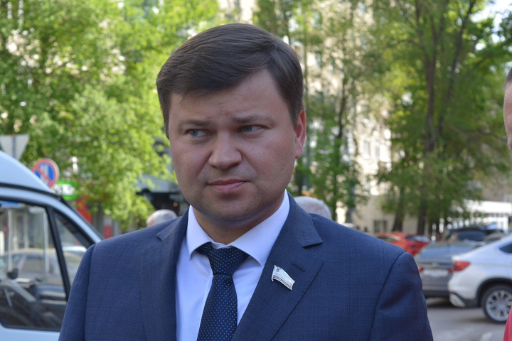 Министр строительства И ЖКХ Дмитрий Тепин