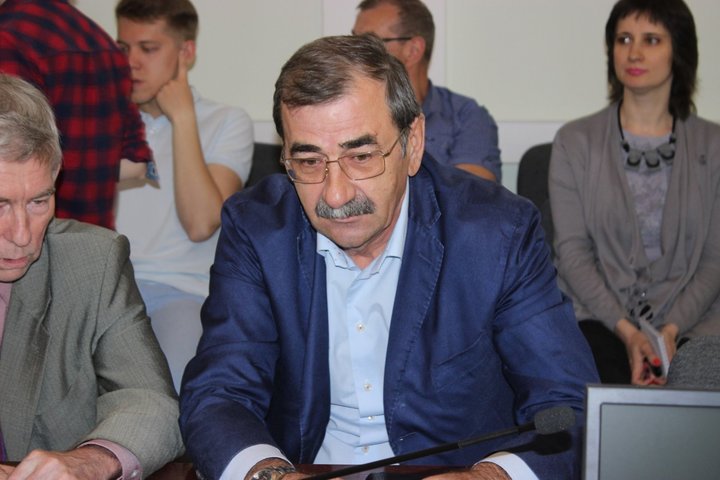 Депутат Юрий Ерофеев