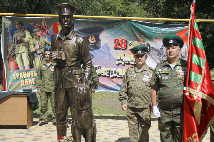 Памятник пограничникам в Тихорецке