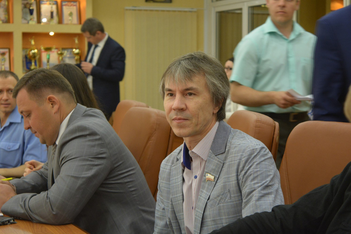 Депутат Вадим Рогожин