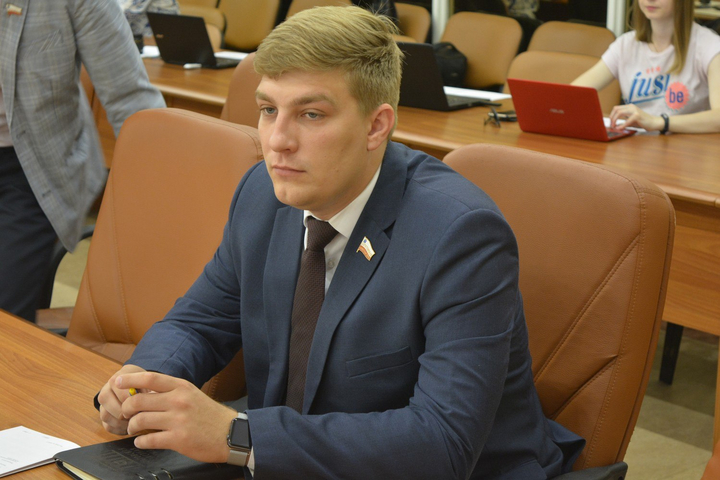 Депутат Дмитрий Пьяных