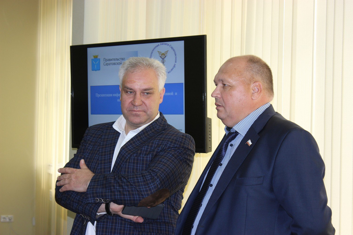 Депутат Алексей Антонов и Министр промышленности и энергетики правительства Саратовской области Андрей Куликов