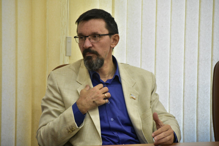 Депутат Дмитрий Чернышевский
