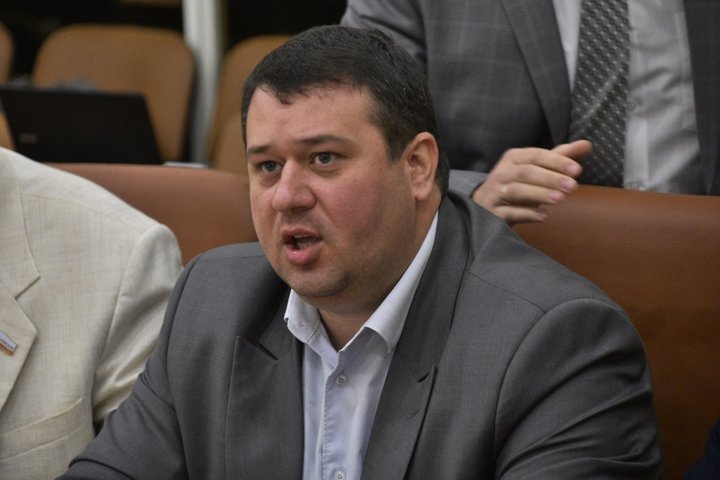 Депутат Станислав Денисенко
